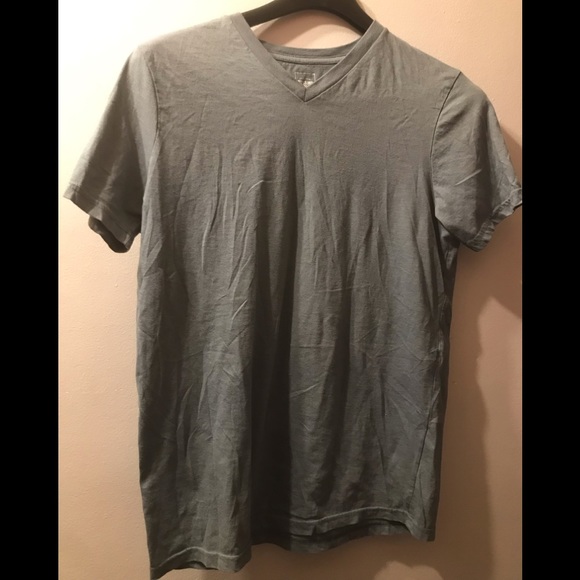 2  Mossimo V neck T shirt! Preowned in excellent condition - Picture 13 of 13